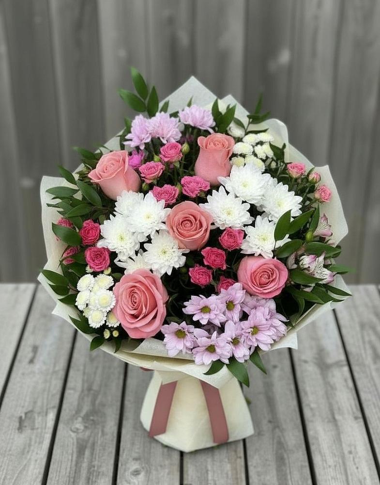 Букет цветов из: Альстромерии, Гвоздики, Розы и Хризантемы в Ахты