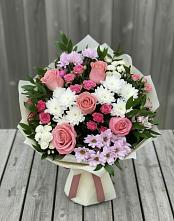 Букет цветов из:  Альстромерии, Гвоздики, Розы и Хризантемы в Ахты